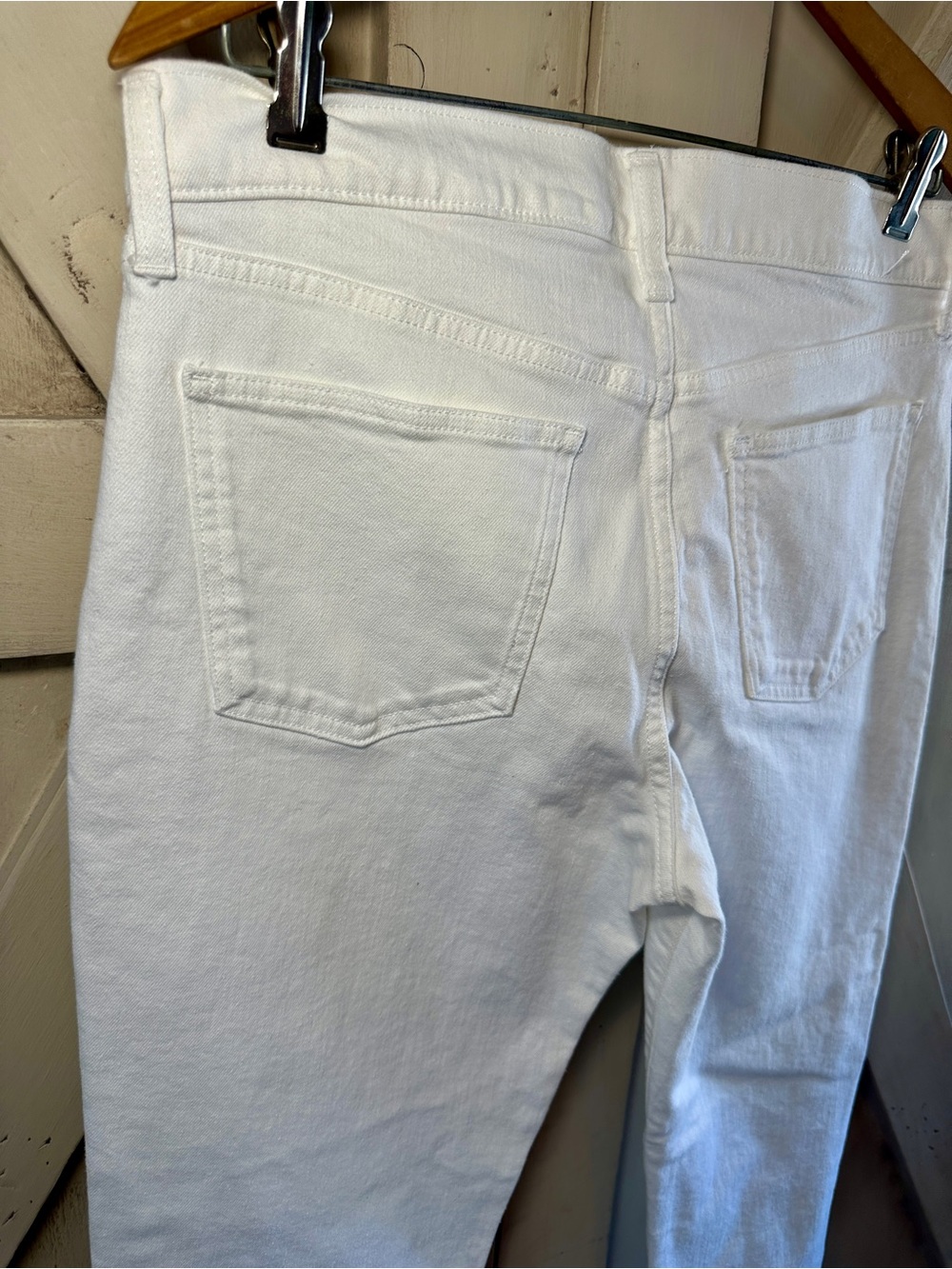 GAP Girlfriend Mid Rise White Jeans Size 29 Regular Cropped Slim Denim - Picture 6 of 7